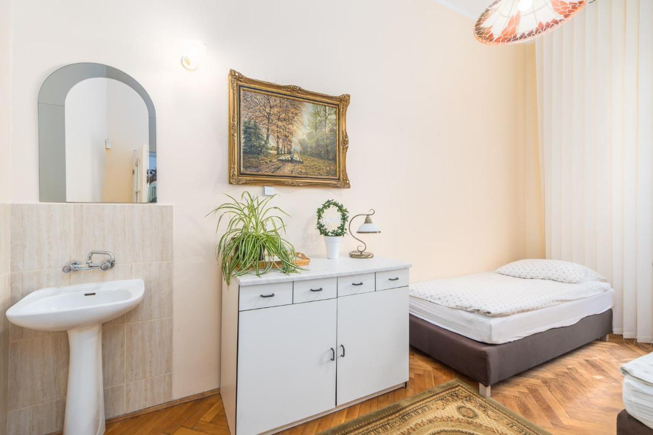 Pod Roza Wiatrow Apartment Kolobrzeg Exterior photo